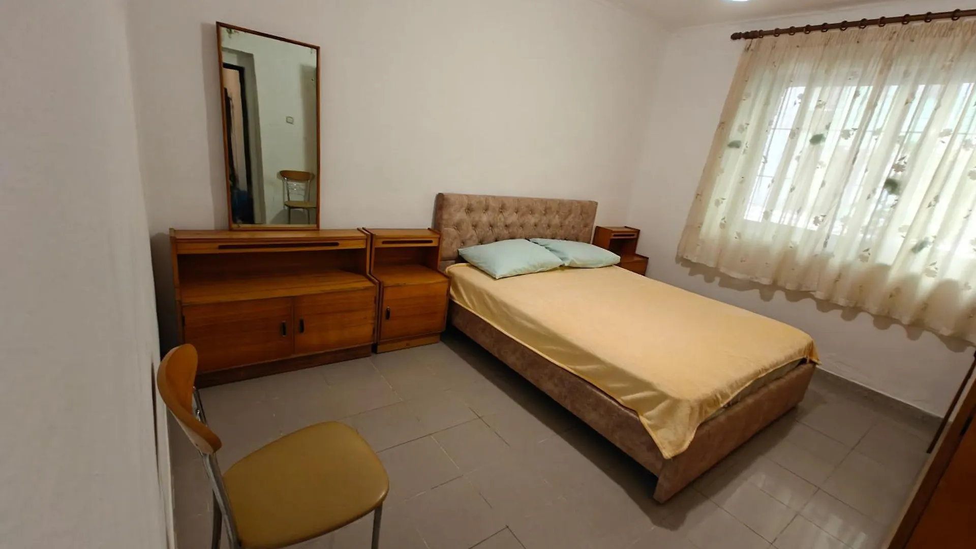 Apartment Leti'S Flat 5 Min From Bllok And From Lake Tirana